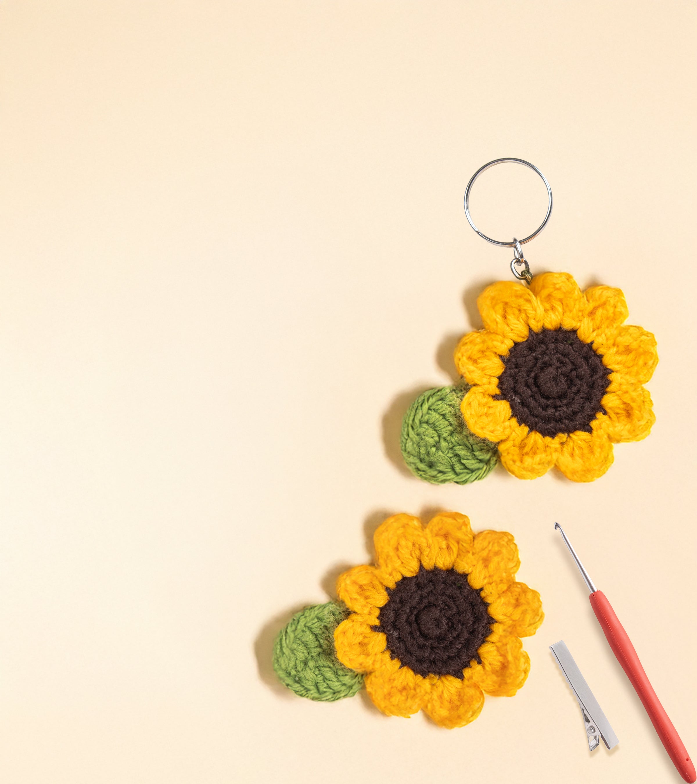 DIY Sunflower Crochet Fashion Accessories Makes 4 Box